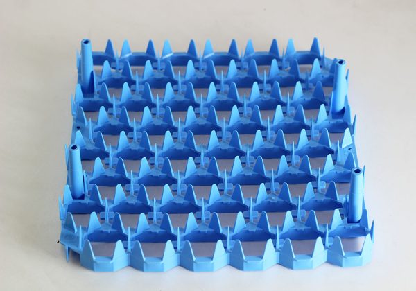 Staggered Incubator Tray